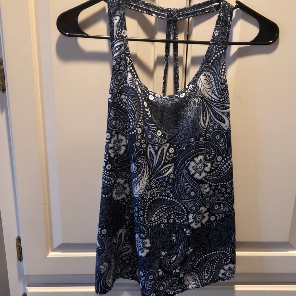 Strappy active tank!